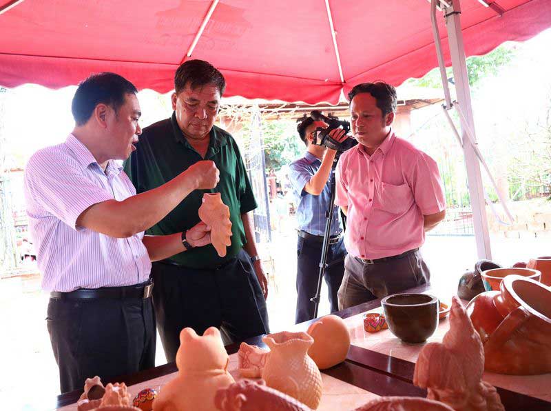 nhà gốm tư buôi vĩnh long