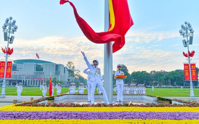 viếng lăng chủ tịch hồ chí minh